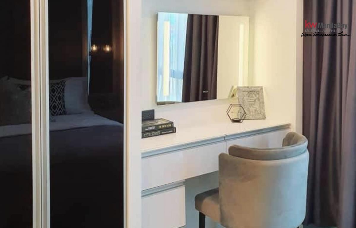 1-Bedroom For Sale at One Uptown Residences BGC with Parking